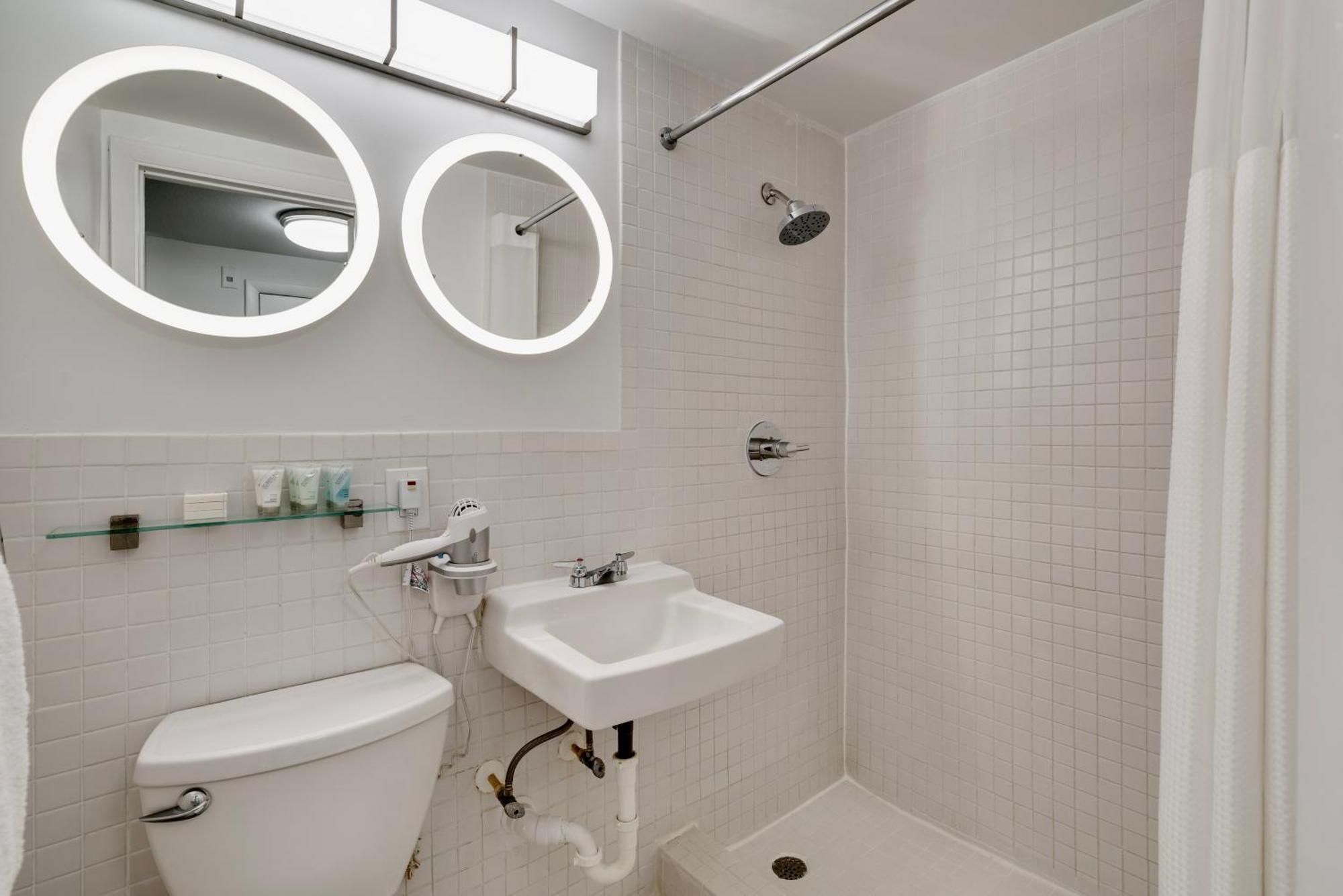 Location By The ! Free Wifi - Tv - Amenities Appartamento