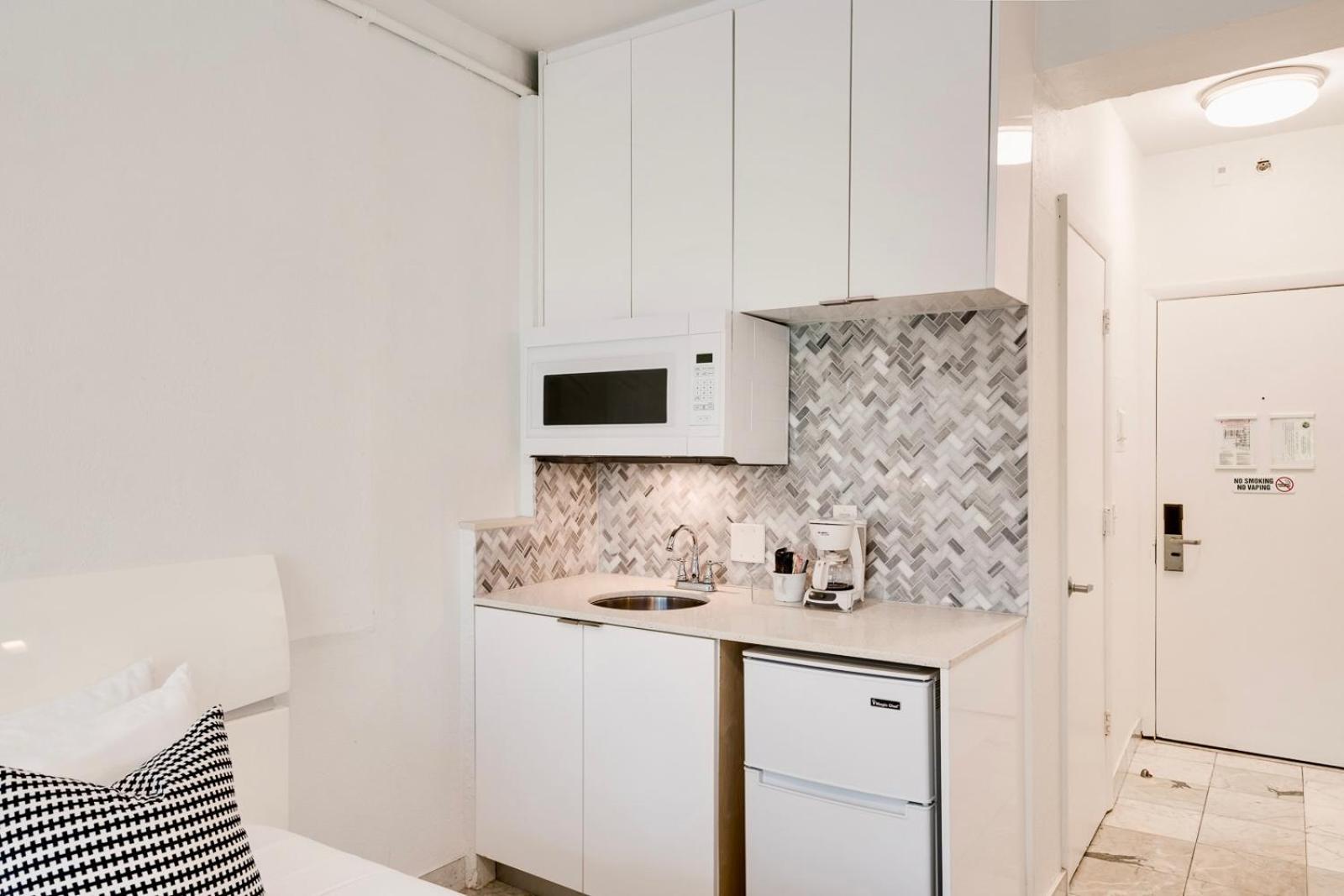 Location By The ! Free Wifi - Tv - Amenities Appartamento Miami Beach